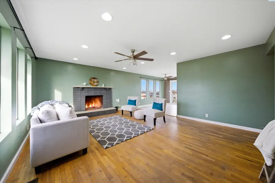 6816 W Yellowstone Ave, Kennewick, WA 99336 - #3