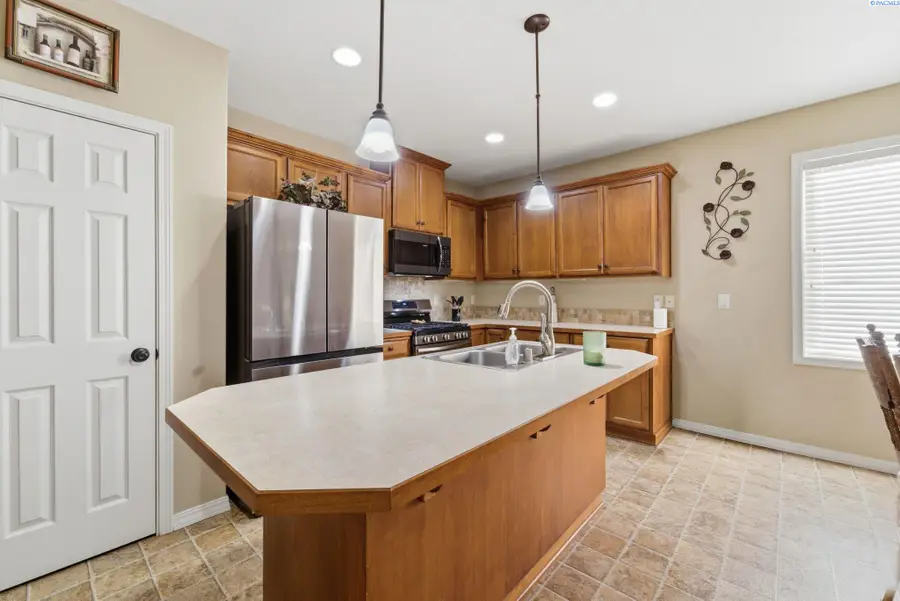 5606 W 20th, Kennewick, WA 99337 - #3
