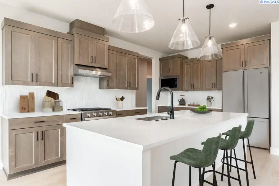 5705 Flathead Ave., Pasco, WA 99301 - #3