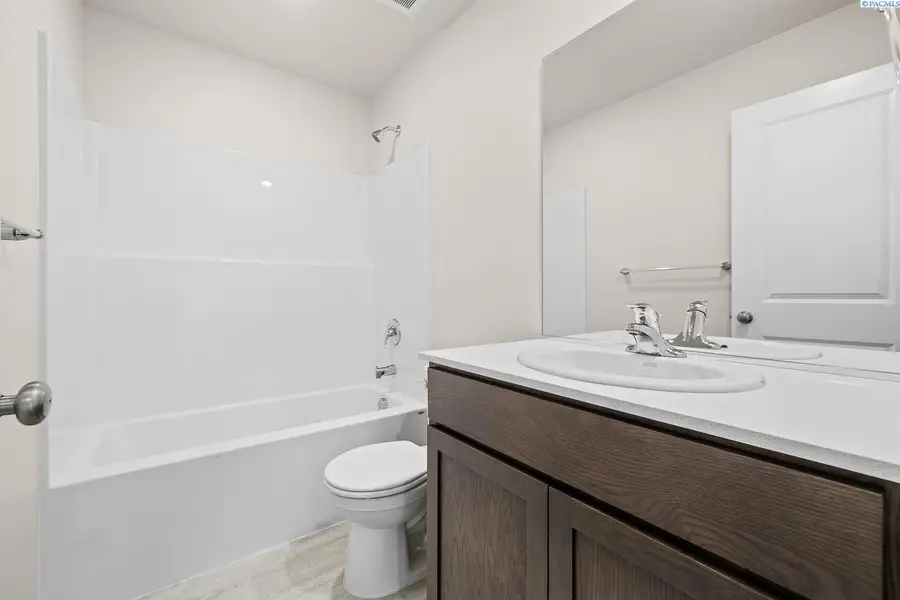 11316 Buckingham Dr, Pasco, WA 99301 - #3