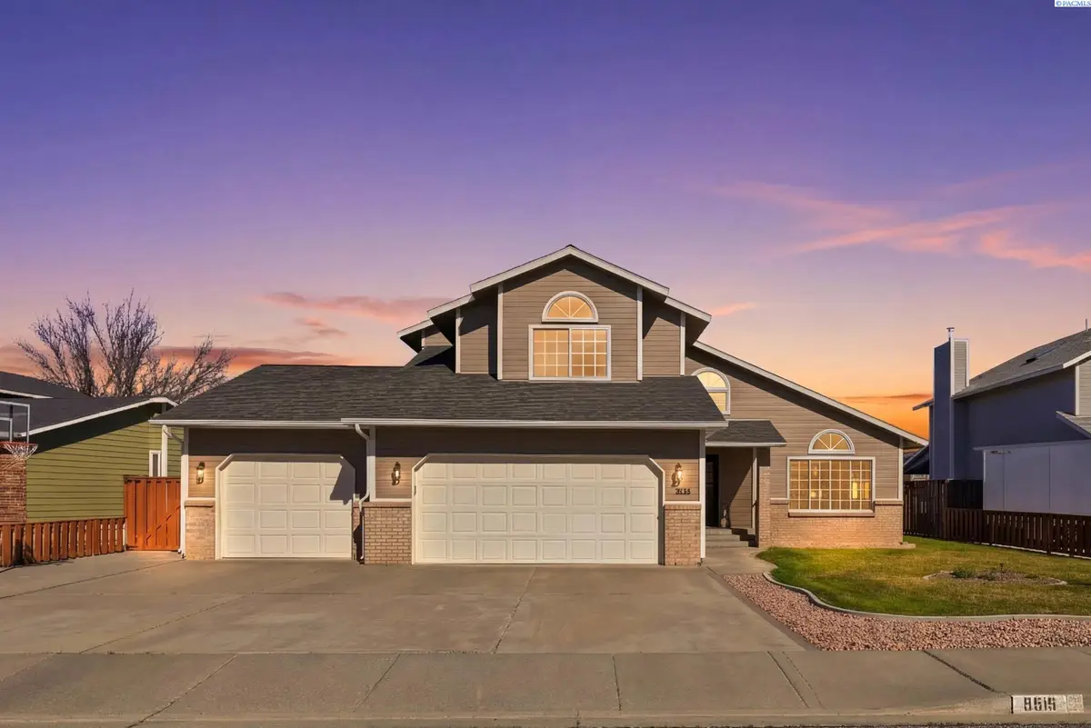 8818 W Grand Ronde, Kennewick, WA 99336 - #1