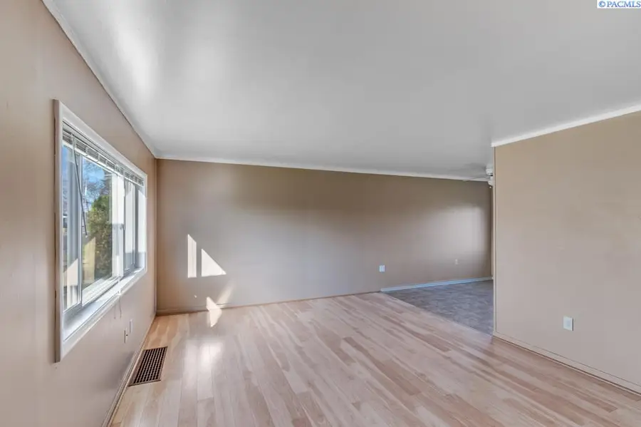 502/504 Douglass Ave., Richland, WA 99352 - #2