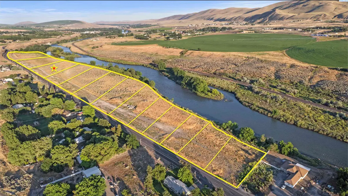 15649 Old Inland Empire Hwy, Benton City, WA 99320 - #1