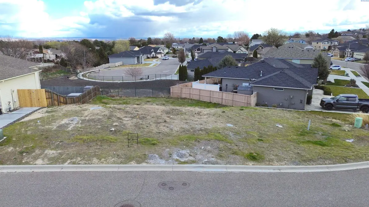 4201 S Zillah St, Kennewick, WA 99337 - #1