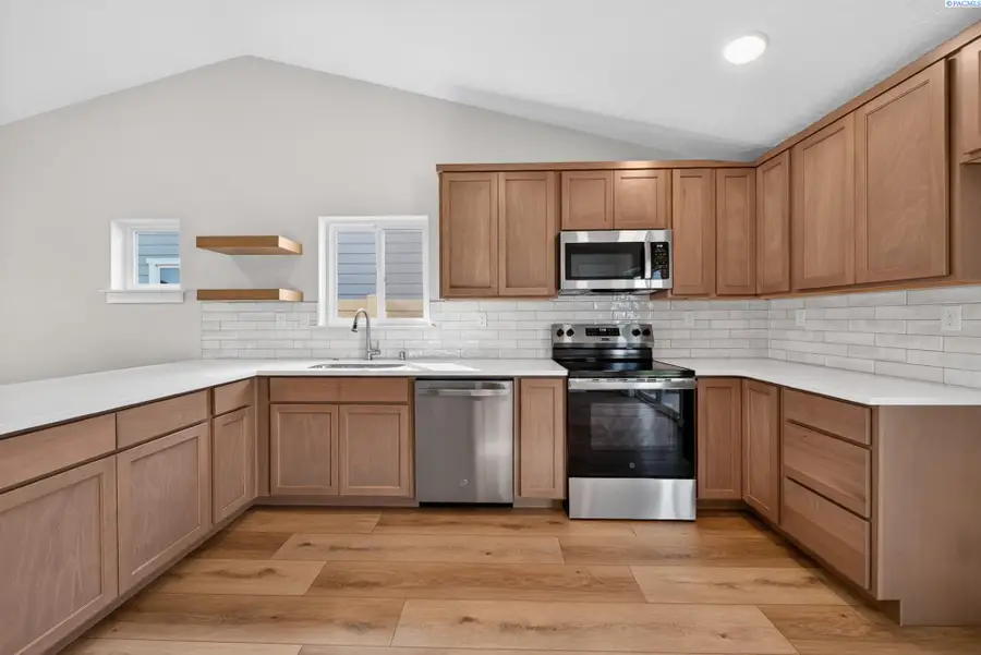 6608 Desert Ridge Ln., Pasco, WA 99301 - #2