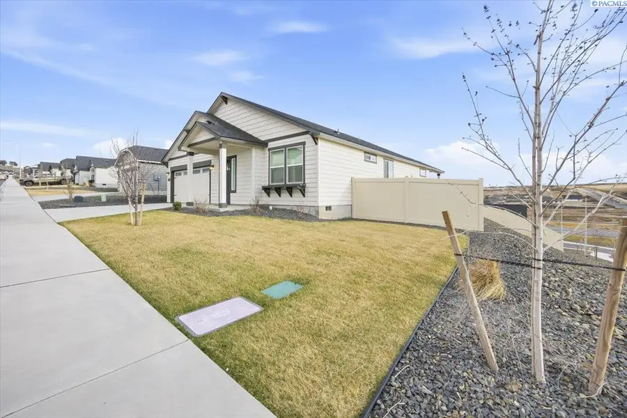7369 W 25th Ave, Kennewick, WA 99338 - #3