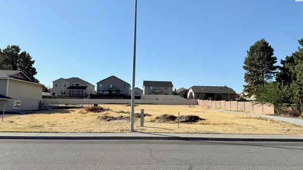 5303 W 26th Ave, Kennewick, WA 99338-0000