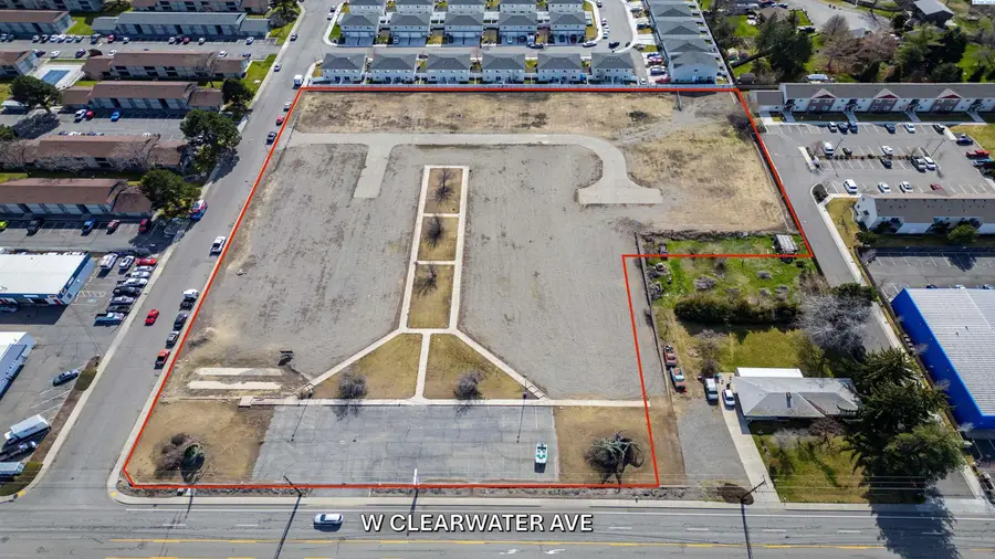 5705 W Clearwater Ave, Kennewick, WA 99336 - #3
