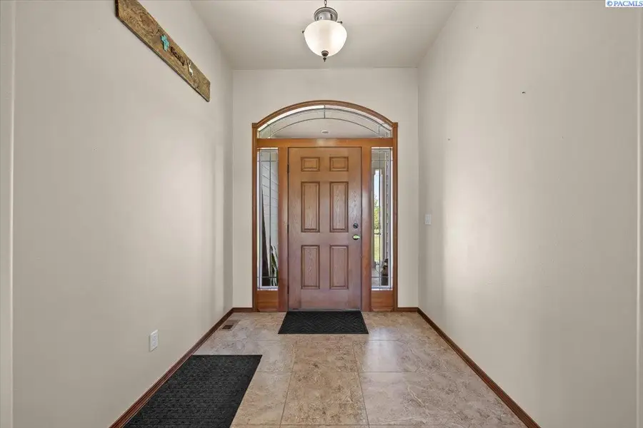 19408 Quail Run Pr. Sw, Prosser, WA 99350 - #2