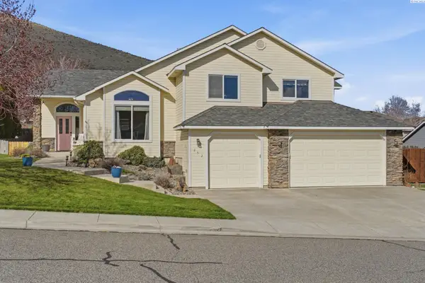 252 Sell Ln, Richland, WA 99352