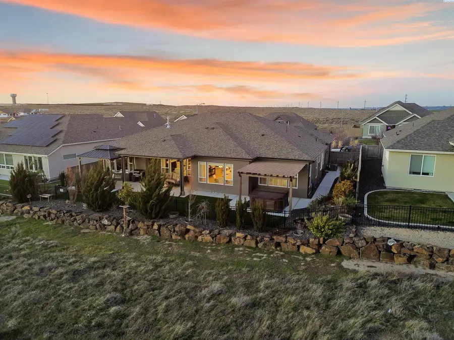 3097 Bobwhite Way, Richland, WA 99354 - #3