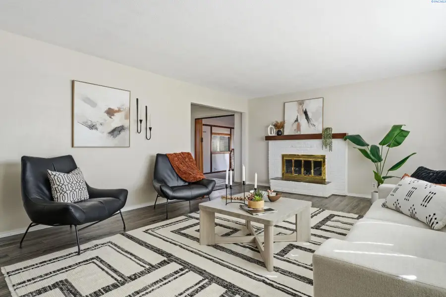 4002 W Okanogan Ave., Kennewick, WA 99336 - #2