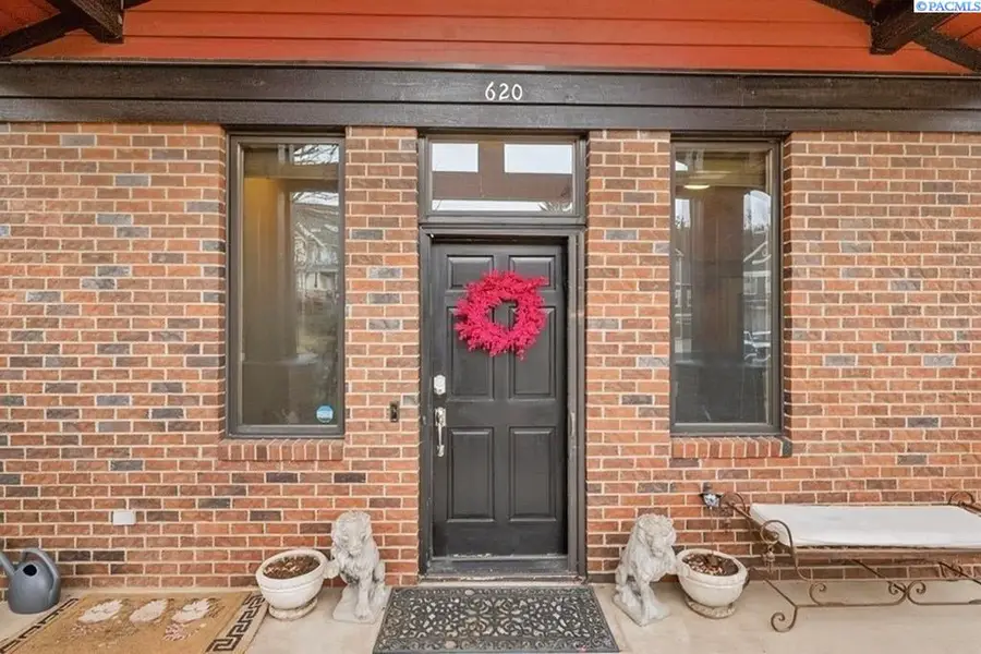 620 SE Edge Knoll Drive, Pullman, WA 99163 - #3