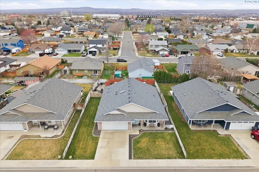 6604 Gehrig Dr., Pasco, WA 99301 - #2