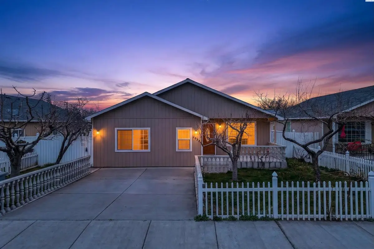 1626 W 5th Pl, Kennewick, WA 99336 - #1