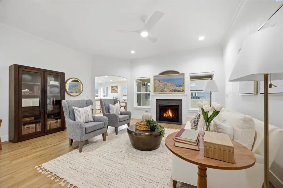 1207 S Jefferson Street, Kennewick, WA 99338 - #3