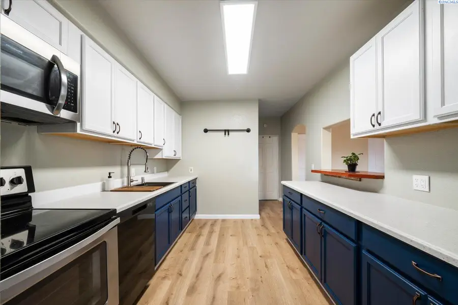 406 S Fir St, Kennewick, WA 99336 - #3