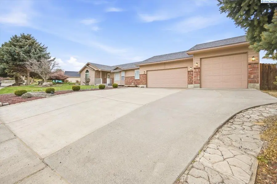 3810 S Buntin Loop, Kennewick, WA 99336 - #2