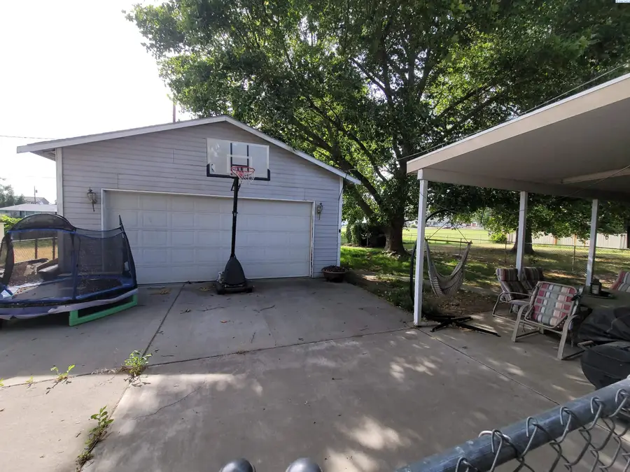 213 Casey Ave, Richland, WA 99352 - #2