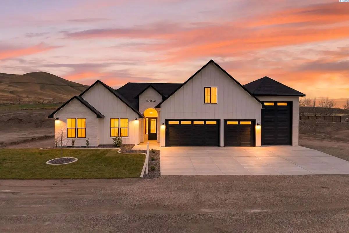 6622 E 2nd St, Benton City, WA 99320 - #1