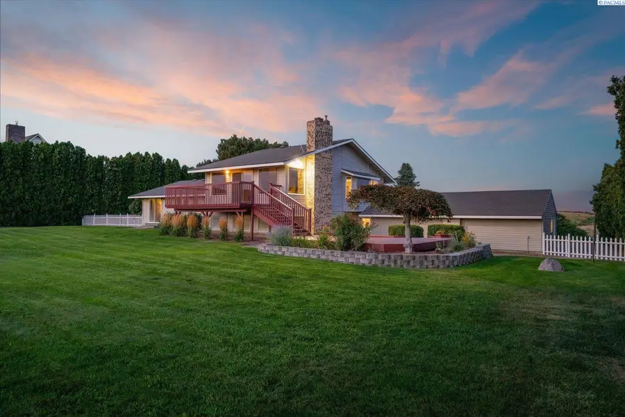 590 Mcdonald Dr, Pasco, WA 99301 - #3