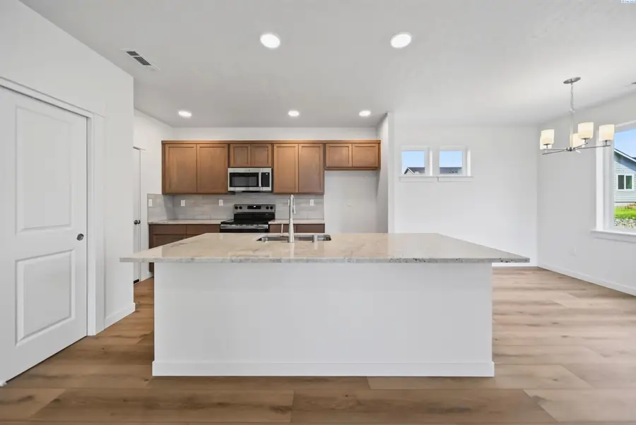 143 Bitters Lp, Grandview, WA 98930 - #2