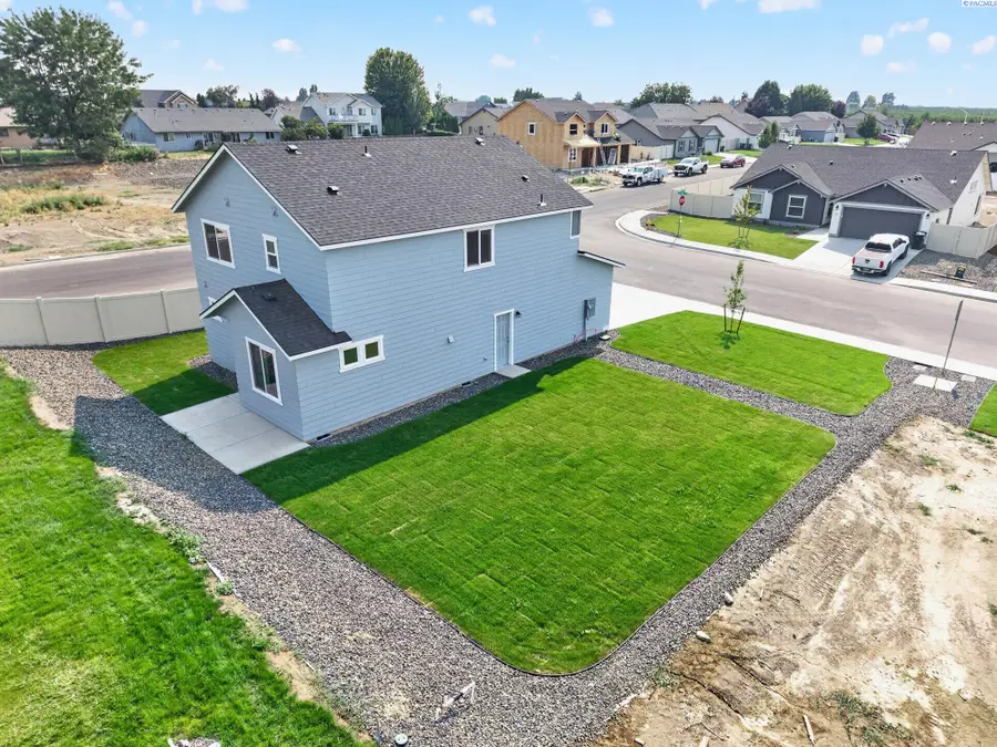 143 Bitters Lp, Grandview, WA 98930 - #3