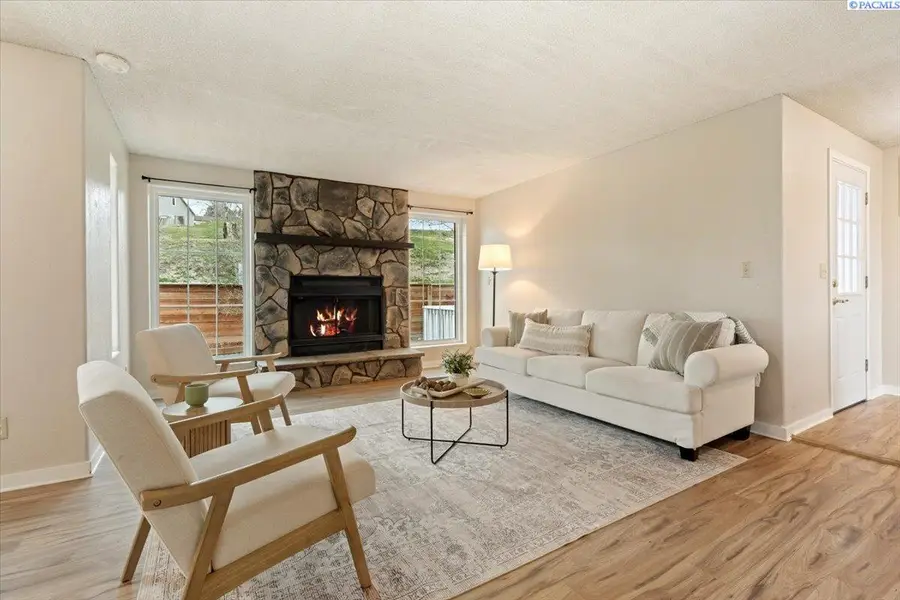 3026 Escolar Rd, Kennewick, WA 99338 - #3