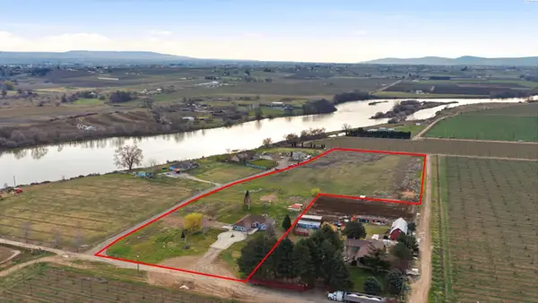 3988 E Euclid Rd, Mabton, WA 98935