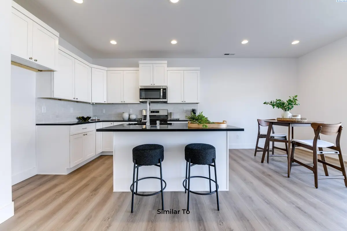 10442 Clearwater Dr, Kennewick, WA 99336 - #1