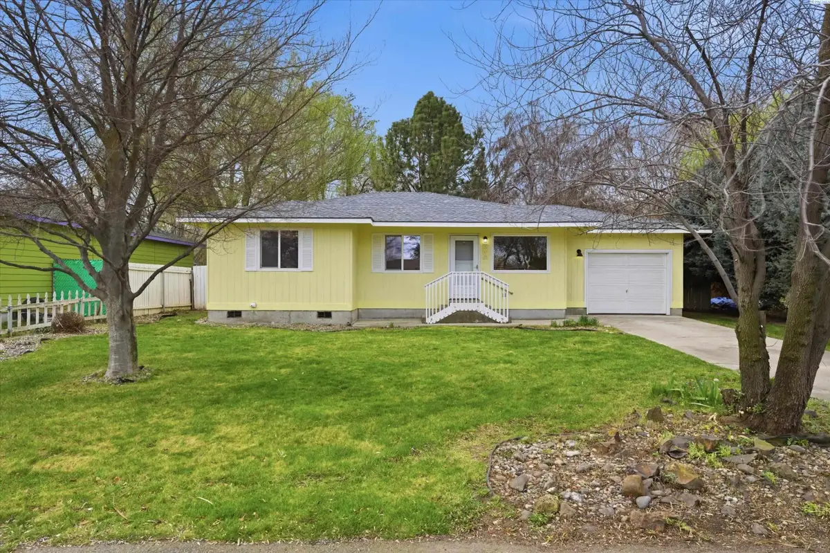 505 Belle Ave, Benton City, WA 99320 - #1