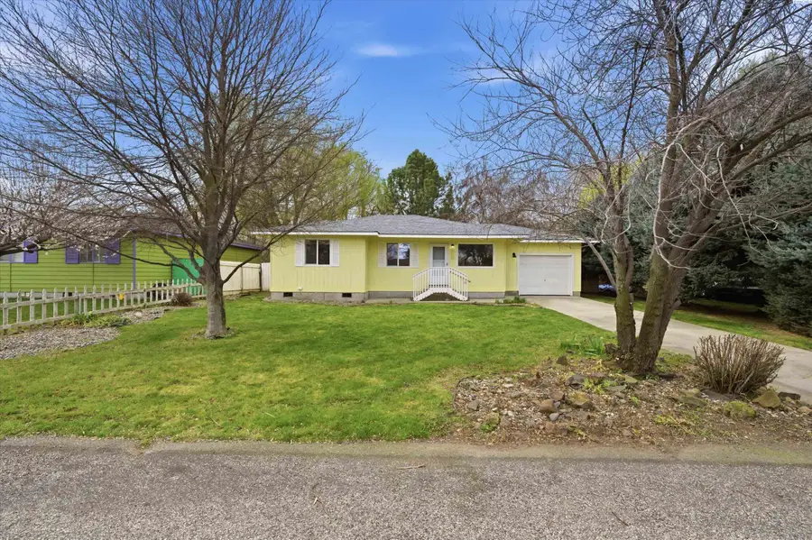 505 Belle Ave, Benton City, WA 99320 - #2