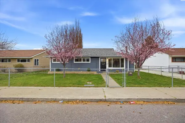 1715 N 15th Ave, Pasco, WA 99301