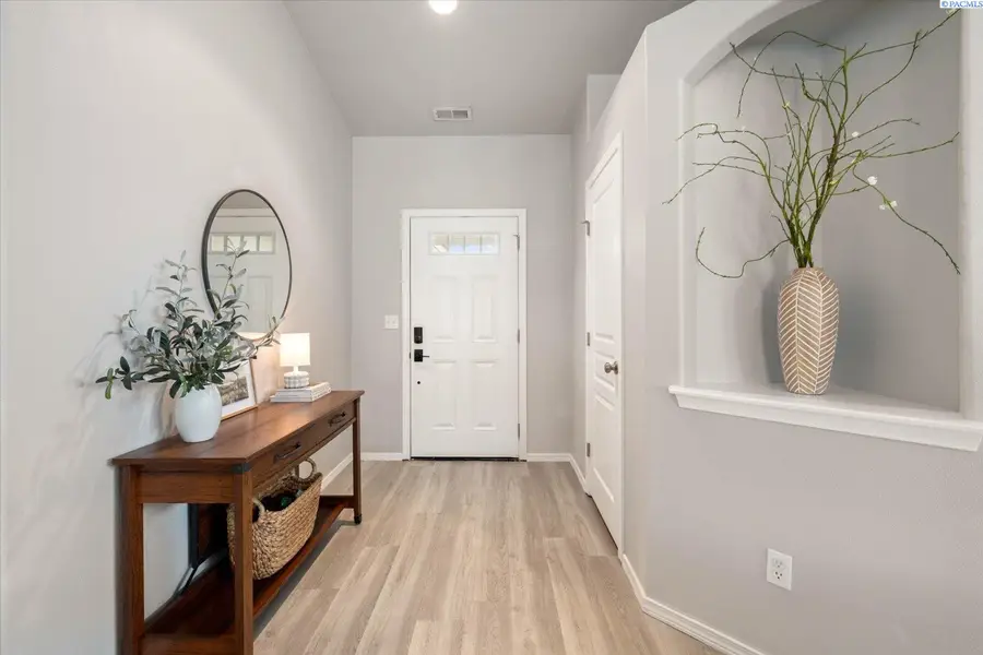 5321 Pinehurst Street, West Richland, WA 99353 - #3