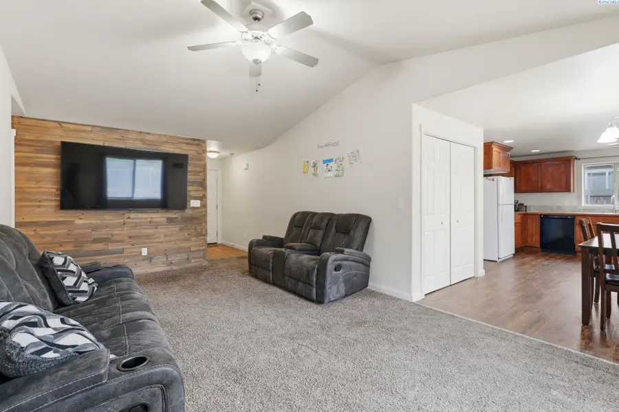 1110 W Davis, Connell, WA 99326 - #3