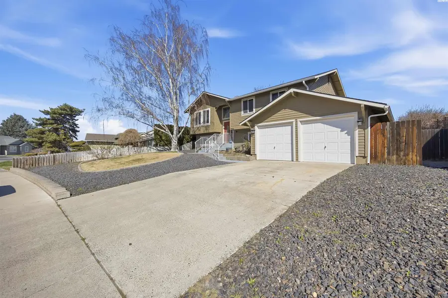 9006 W Falls, Kennewick, WA 99336 - #2