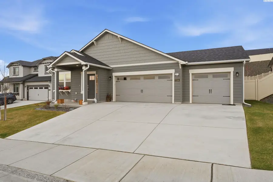 7356 W 26th Ave, Kennewick, WA 99338 - #2
