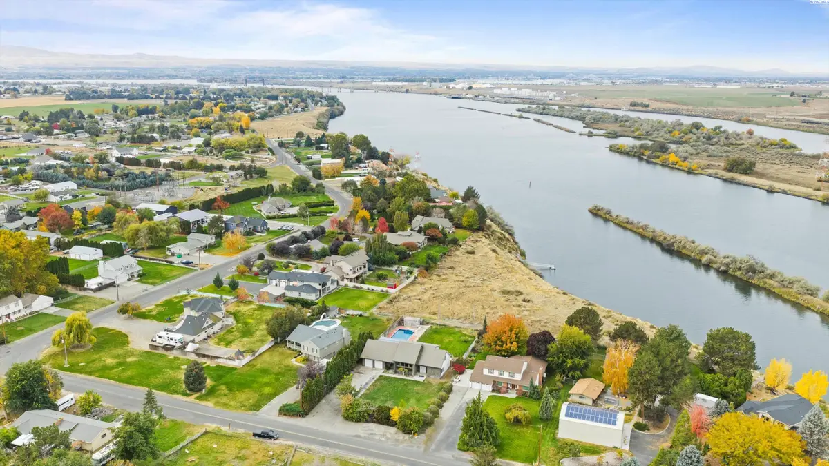 65 Snake River Dr, Burbank, WA 99323 - #1