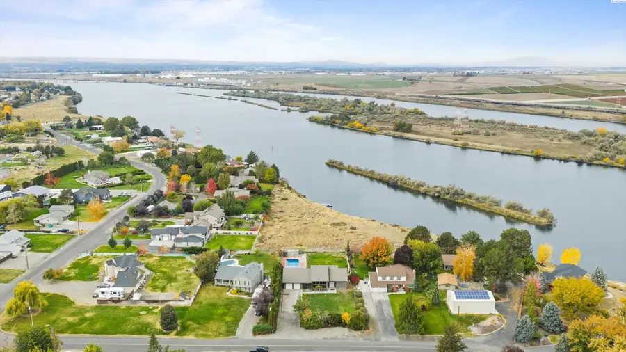 65 Snake River Dr, Burbank, WA 99323 - #3