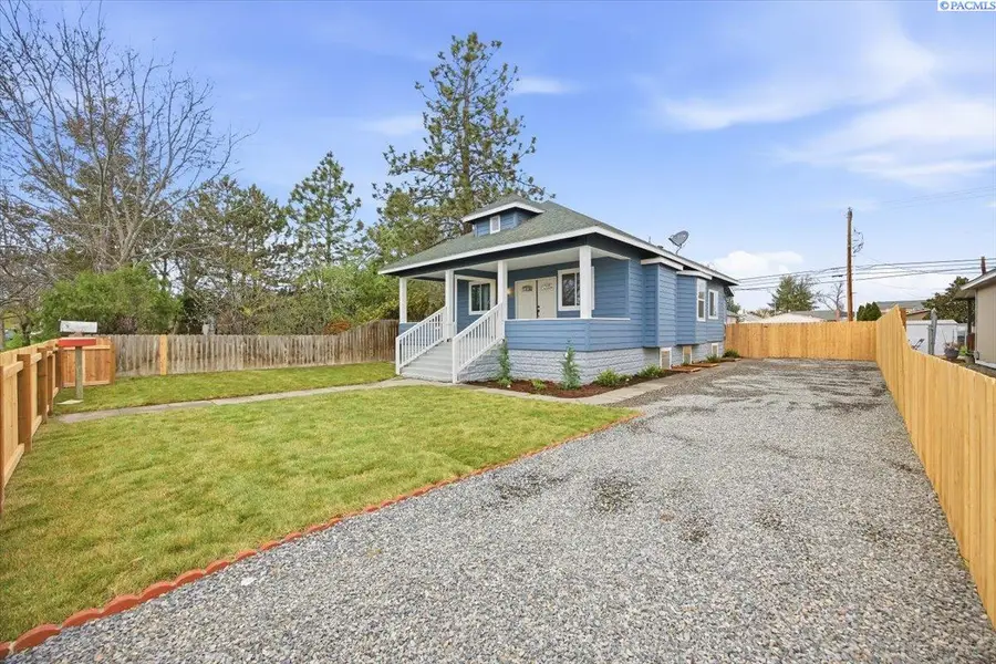 407 W Shoshone St, Pasco, WA 99301 - #2