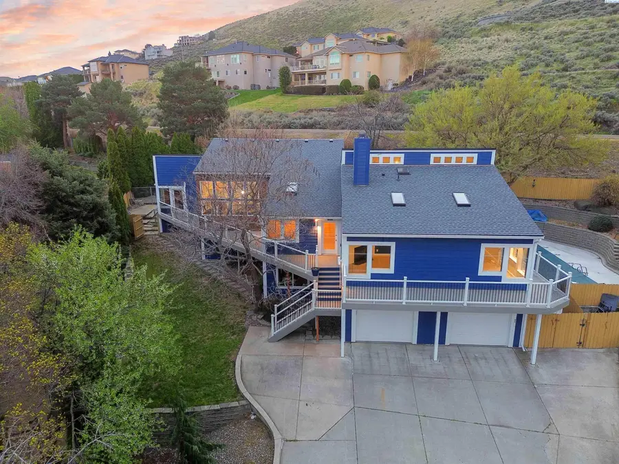 245 High Meadows St, Richland, WA 99352 - #2