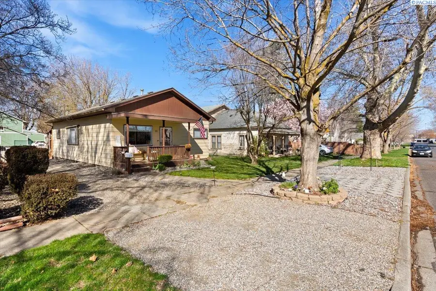 819 Main, Prosser, WA 99350 - #3