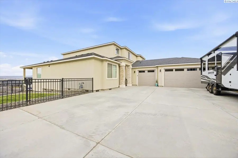 6557 Argos St., West Richland, WA 99353 - #2