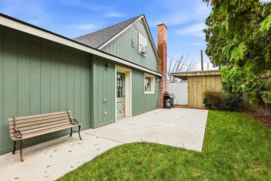 205 S 50th Avenue, Yakima, WA 98908 - #3