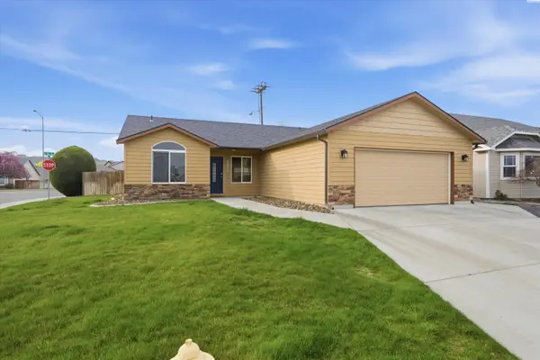 7303 W 3rd Place, Kennewick, WA 99336