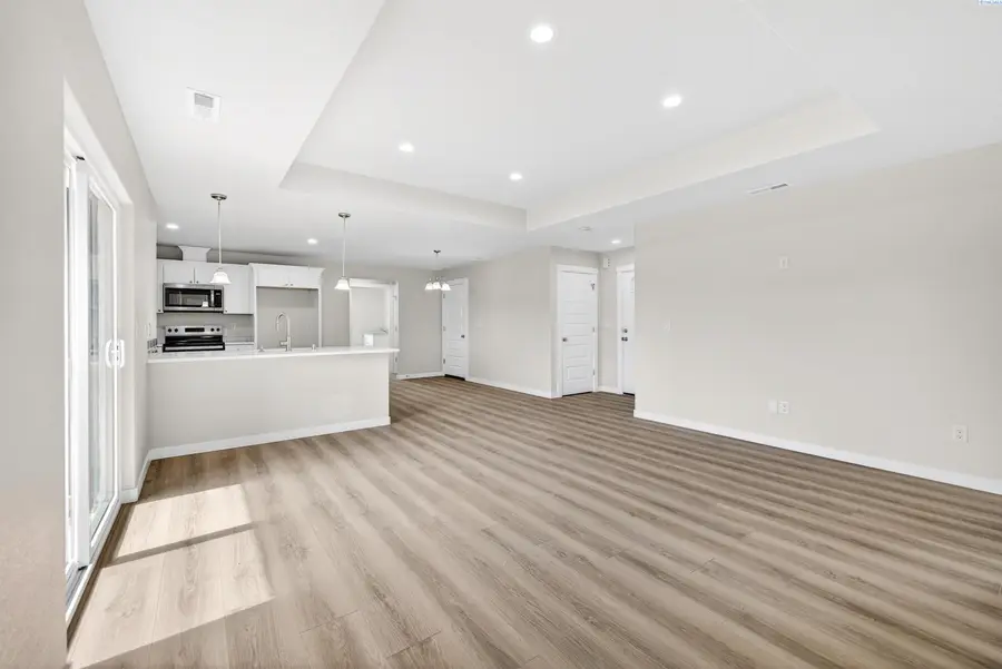 108 Luli St, Grandview, WA 99301 - #3