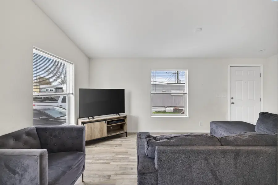 48 Nuclear Ln, Richland, WA 99354 - #2