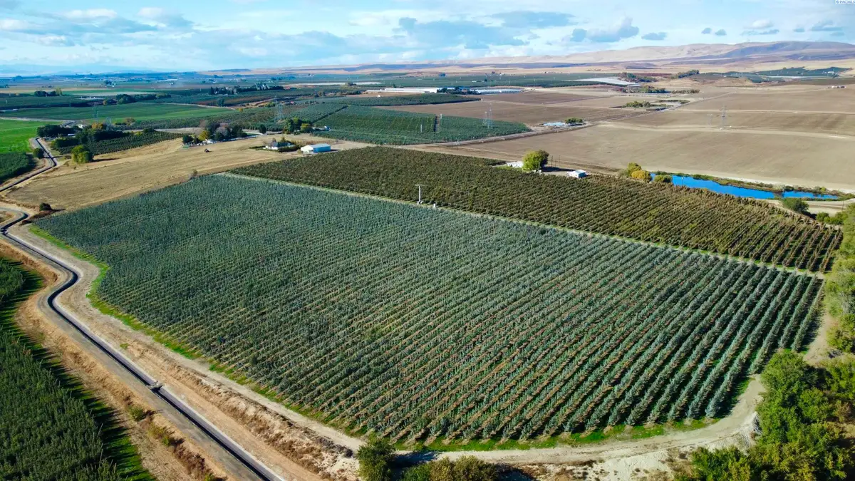 1870 Phipps Rd., Sunnyside, WA 98944 - #1