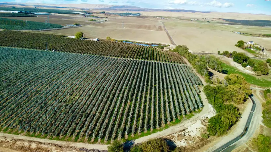 1870 Phipps Rd., Sunnyside, WA 98944 - #3