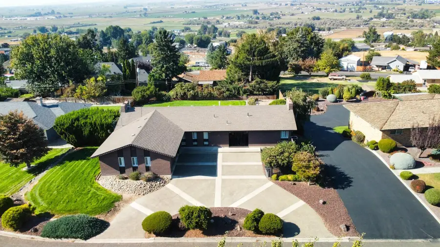 808 Skyline Dr., Sunnyside, WA 98944 - #2